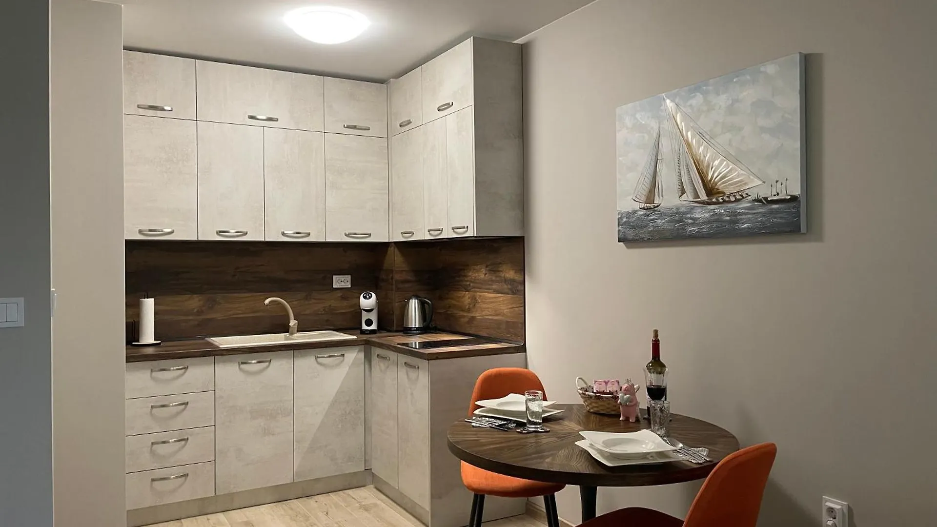 Lion1, Schwarzmeertraum, Stilvoll, 7 Minuten Zum Strand, Wlan Gratis Burgas City 0*,  Bulgaria